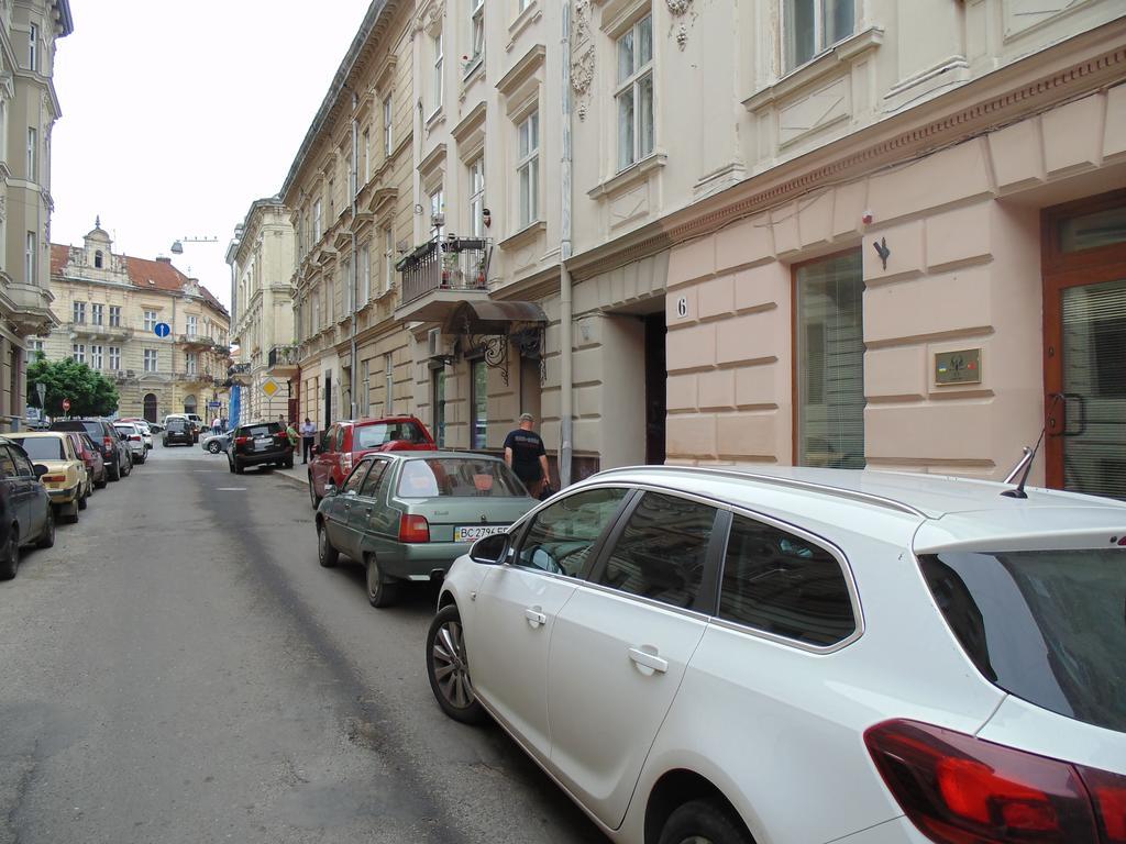 Apartment On Voloshyna Λβιβ Εξωτερικό φωτογραφία